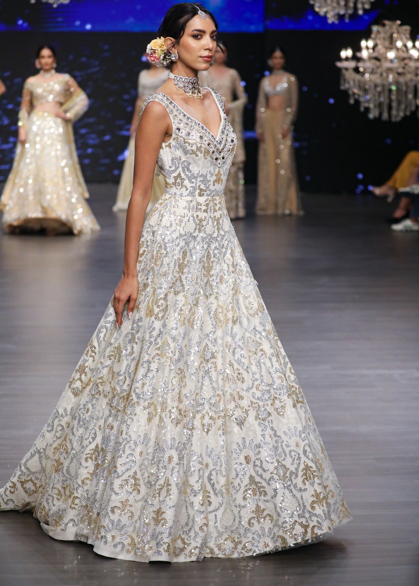 Ivory Hkt Gown With Trail