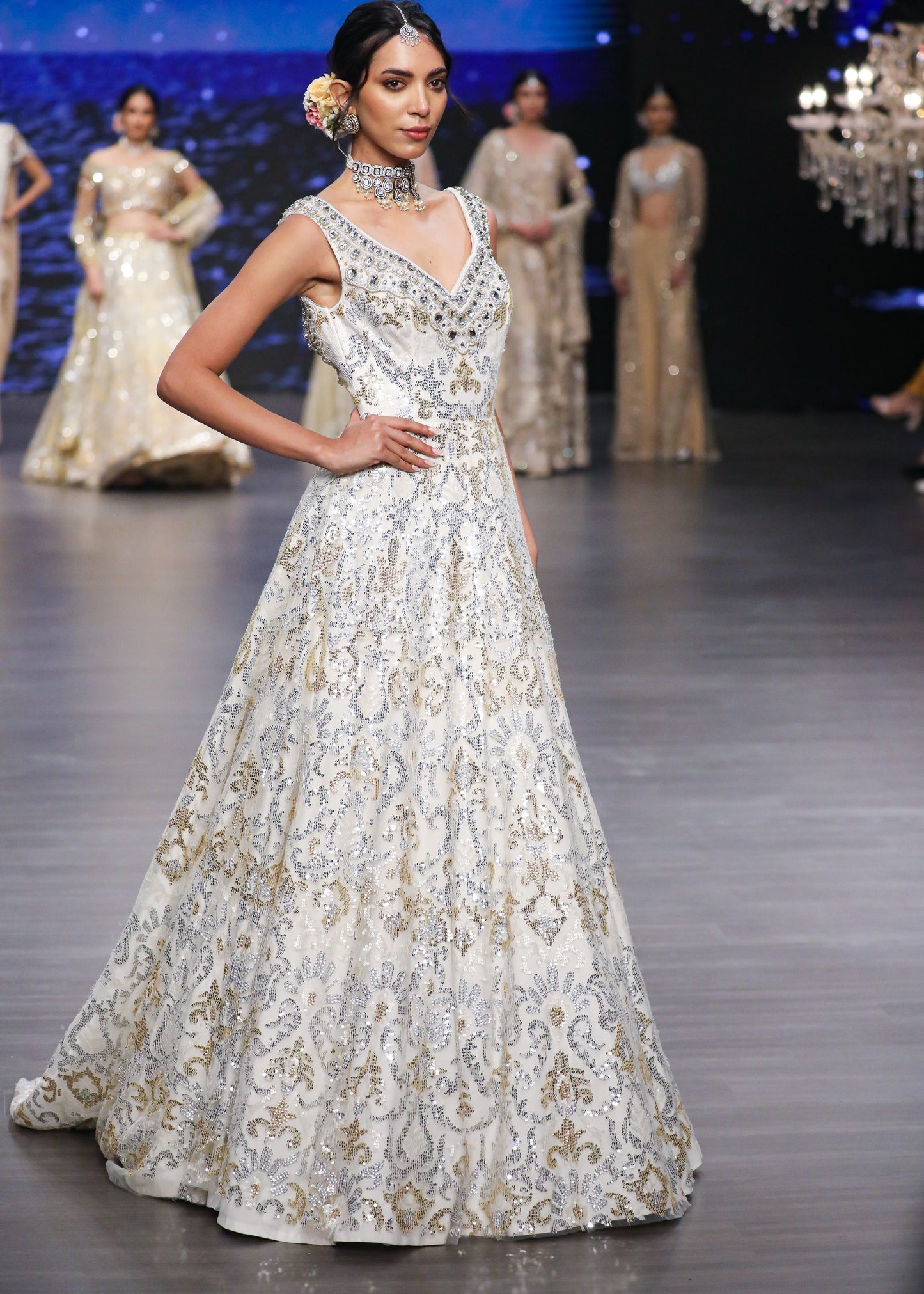 Ivory Hkt Gown With Trail