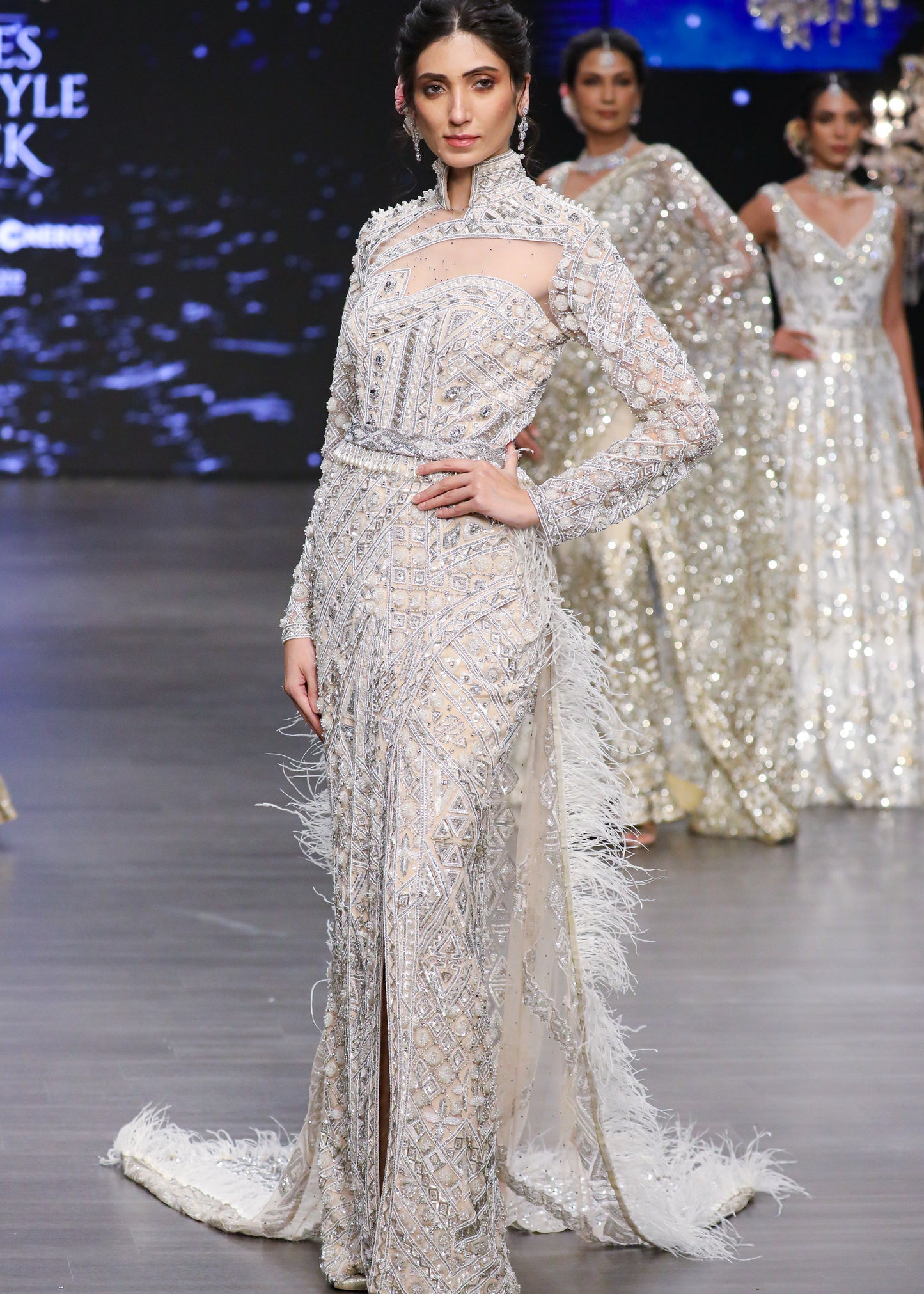 Ivory Hkt Gown With Trail